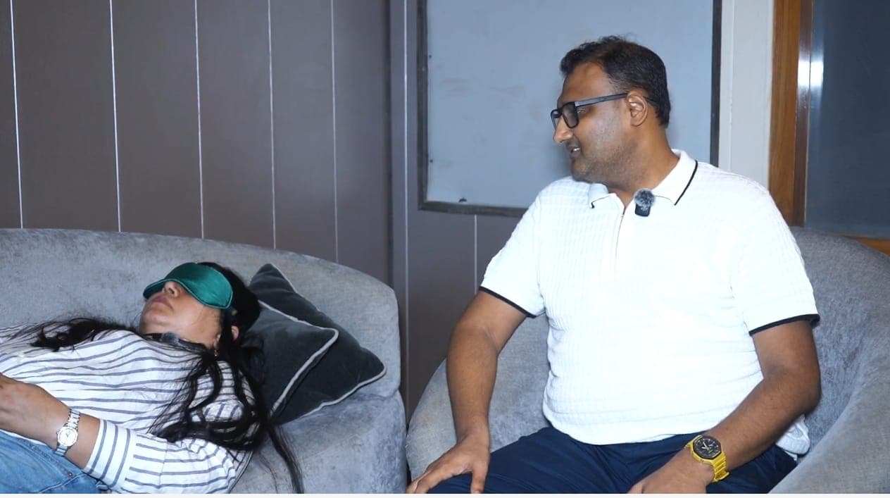 Naveen Todi in a hypnotherapy session